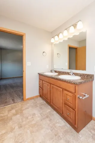 4280 Estate Drive S Fargo ND 58104