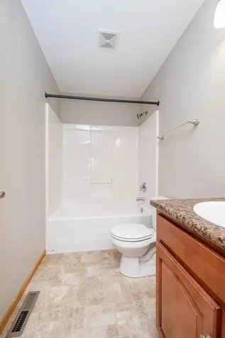 4280 Estate Drive S Fargo ND 58104