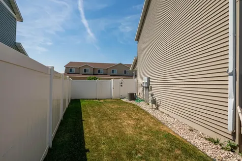4280 Estate Drive S Fargo ND 58104