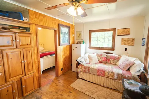 1922 Vellieux Island International Falls MN 56649