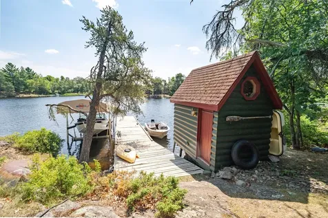 1922 Vellieux Island International Falls MN 56649