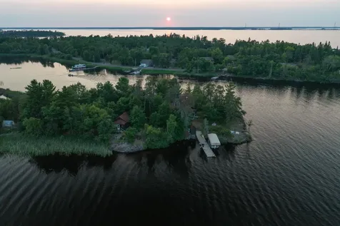 1922 Vellieux Island International Falls MN 56649