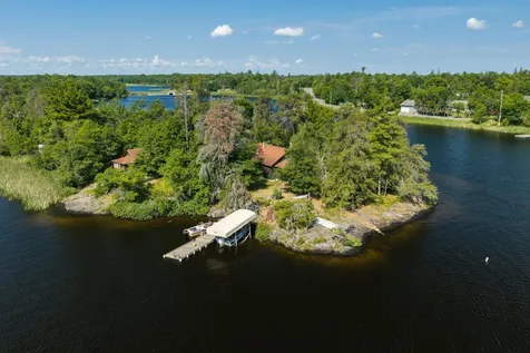1922 Vellieux Island International Falls MN 56649