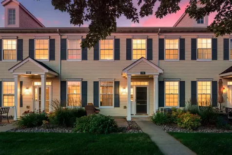 1781 Colonial Street Shakopee MN 55379