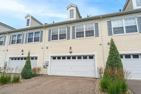 1781 Colonial Street Shakopee MN 55379