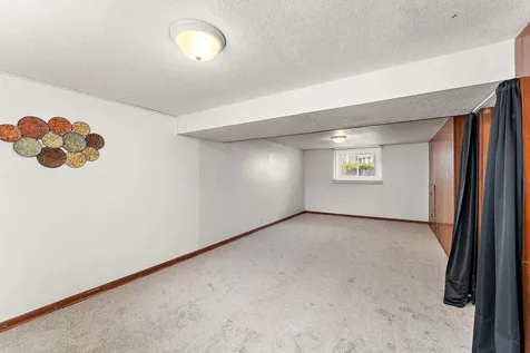 1866 38th Street NW Rochester MN 55901