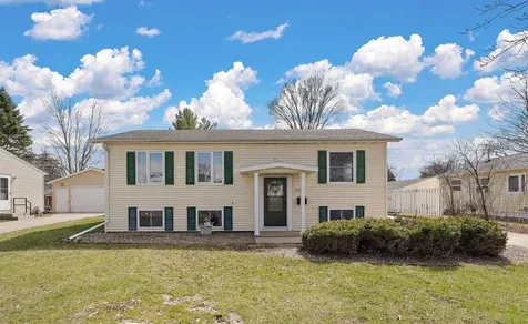 1866 38th Street NW Rochester MN 55901