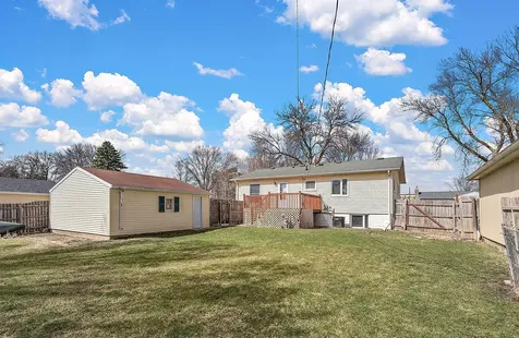 1866 38th Street NW Rochester MN 55901