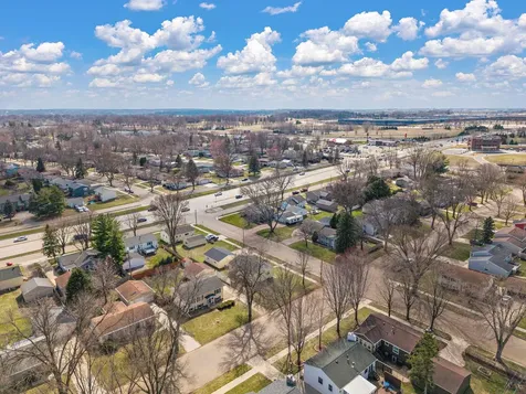 1866 38th Street NW Rochester MN 55901