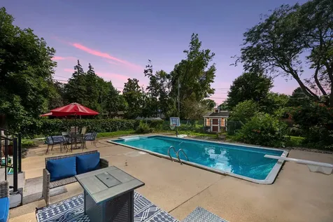 725 W 1st Street Waconia MN 55387