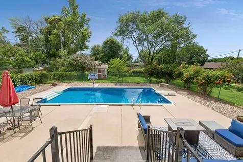 725 W 1st Street Waconia MN 55387