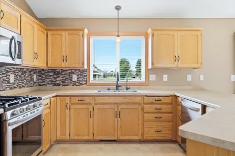 920 S Cedar Street Belle Plaine MN 56011