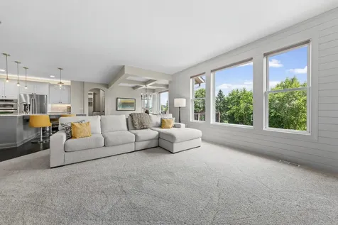 2971 Fairway Drive Chaska MN 55318