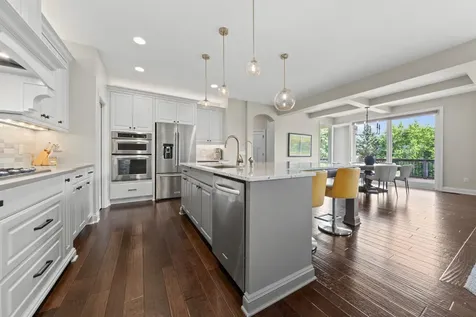 2971 Fairway Drive Chaska MN 55318