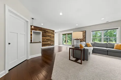 2971 Fairway Drive Chaska MN 55318