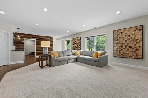 2971 Fairway Drive Chaska MN 55318