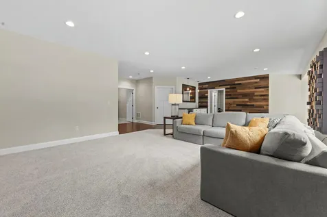 2971 Fairway Drive Chaska MN 55318