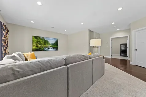 2971 Fairway Drive Chaska MN 55318