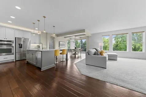 2971 Fairway Drive Chaska MN 55318
