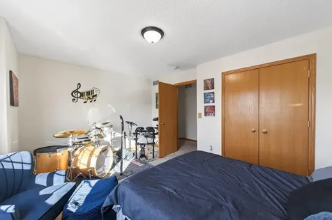 29 Landau Alcove Woodbury MN 55125