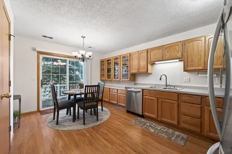 29 Landau Alcove Woodbury MN 55125