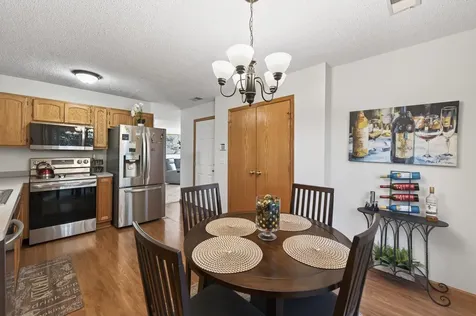 29 Landau Alcove Woodbury MN 55125