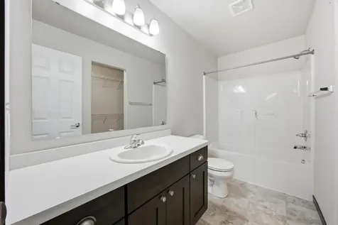 6073 Autumn Drive S Fargo ND 58104