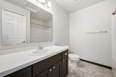6073 Autumn Drive S Fargo ND 58104