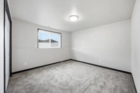 6073 Autumn Drive S Fargo ND 58104