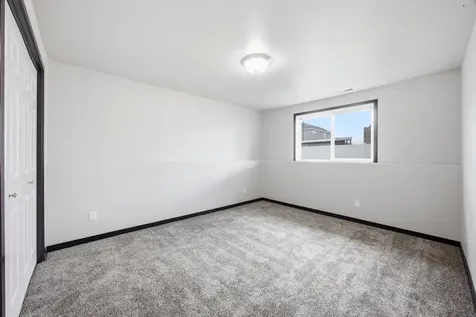 6073 Autumn Drive S Fargo ND 58104