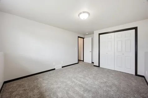 6073 Autumn Drive S Fargo ND 58104