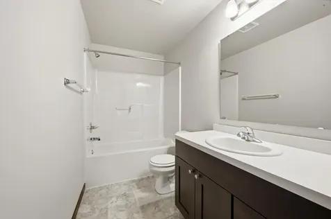 6073 Autumn Drive S Fargo ND 58104