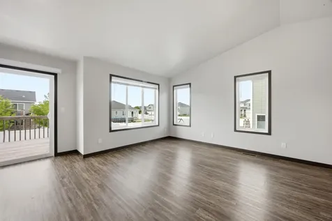 6073 Autumn Drive S Fargo ND 58104