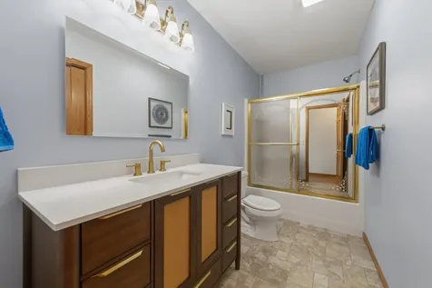 2103 Kennedy Drive Faribault MN 55021