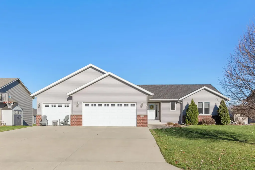 2458 Timberwood Lane NE Owatonna MN 55060