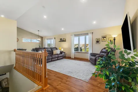 2458 Timberwood Lane NE Owatonna MN 55060