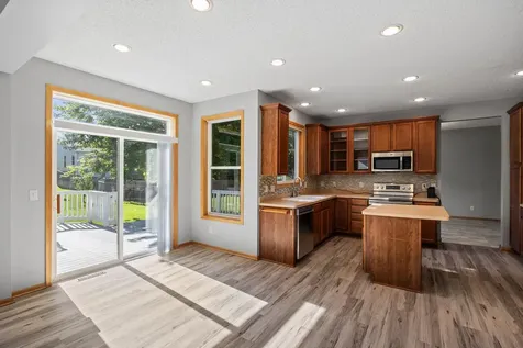 1893 Clover Meadow Drive Chaska MN 55318