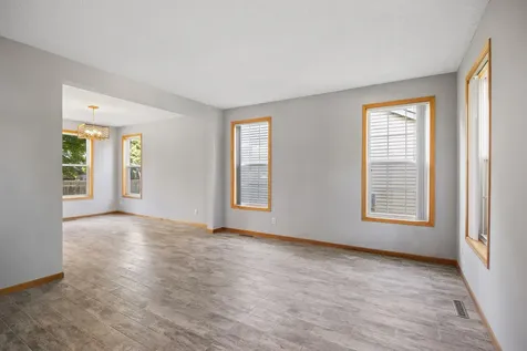 1893 Clover Meadow Drive Chaska MN 55318