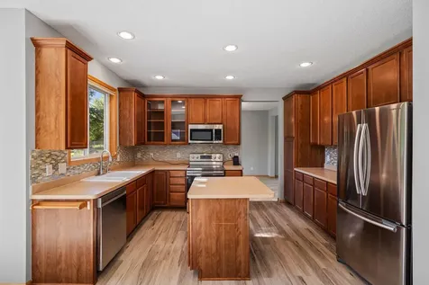 1893 Clover Meadow Drive Chaska MN 55318