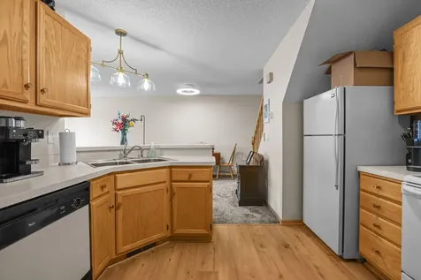 1795 Donegal Drive Woodbury MN 55125