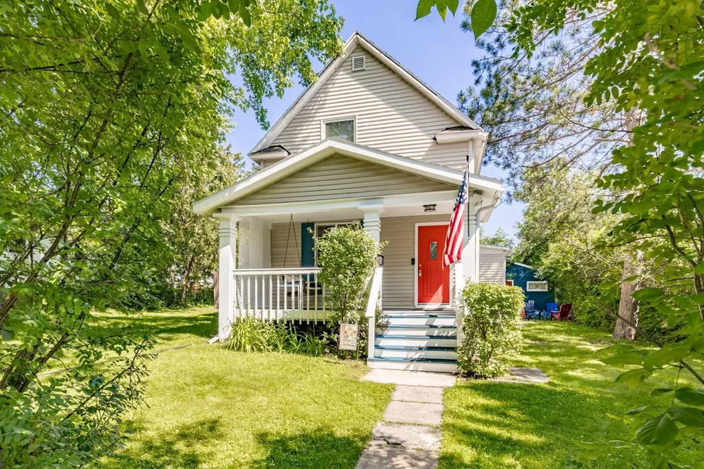 523 1st Street Duluth MN 55810