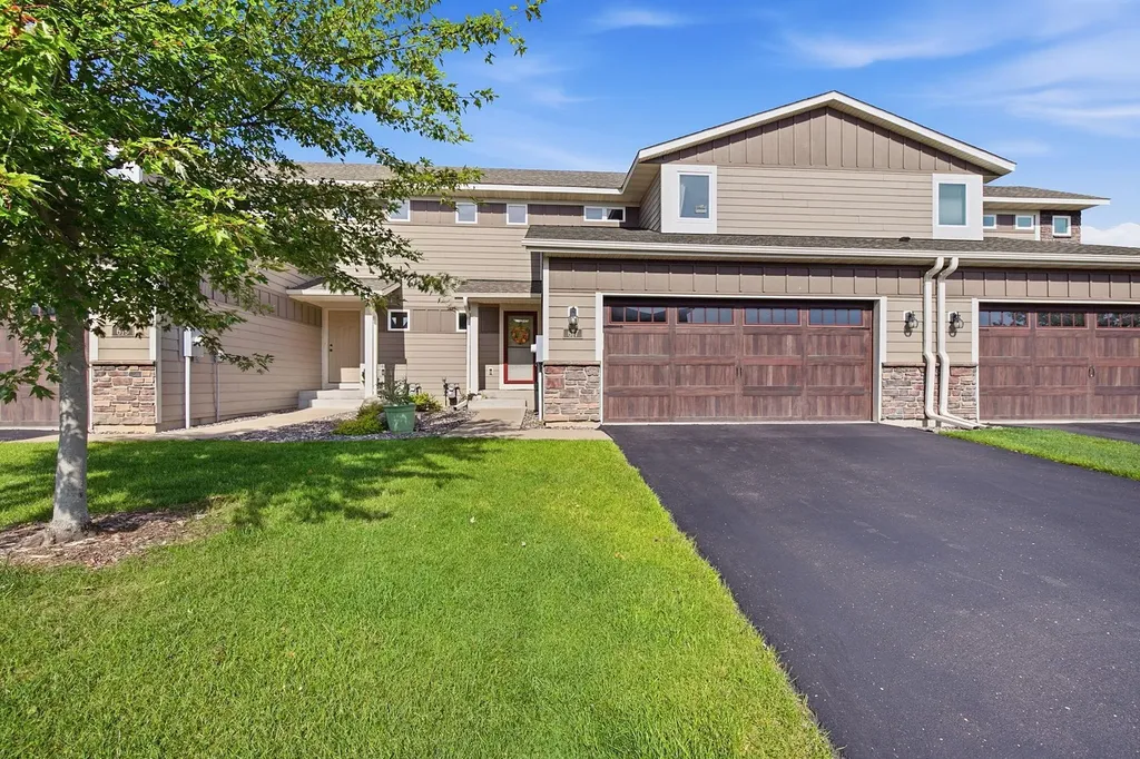 617 Hideaway Lane Woodbury MN 55129