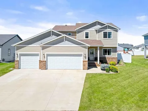 2420 Harbor Lane West Fargo ND 58078