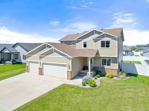 2420 Harbor Lane West Fargo ND 58078