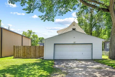 1329 1st Avenue N Fargo ND 58102