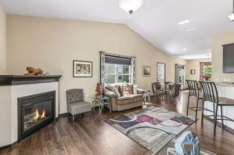 2588 Vierling Drive E Shakopee MN 55379