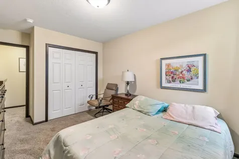 2588 Vierling Drive E Shakopee MN 55379