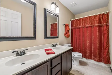2588 Vierling Drive E Shakopee MN 55379