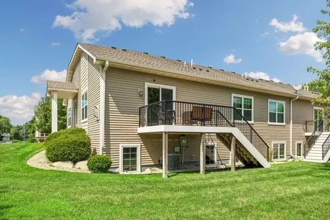 2588 Vierling Drive E Shakopee MN 55379