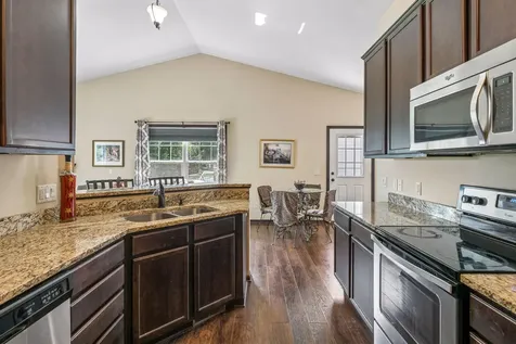 2588 Vierling Drive E Shakopee MN 55379